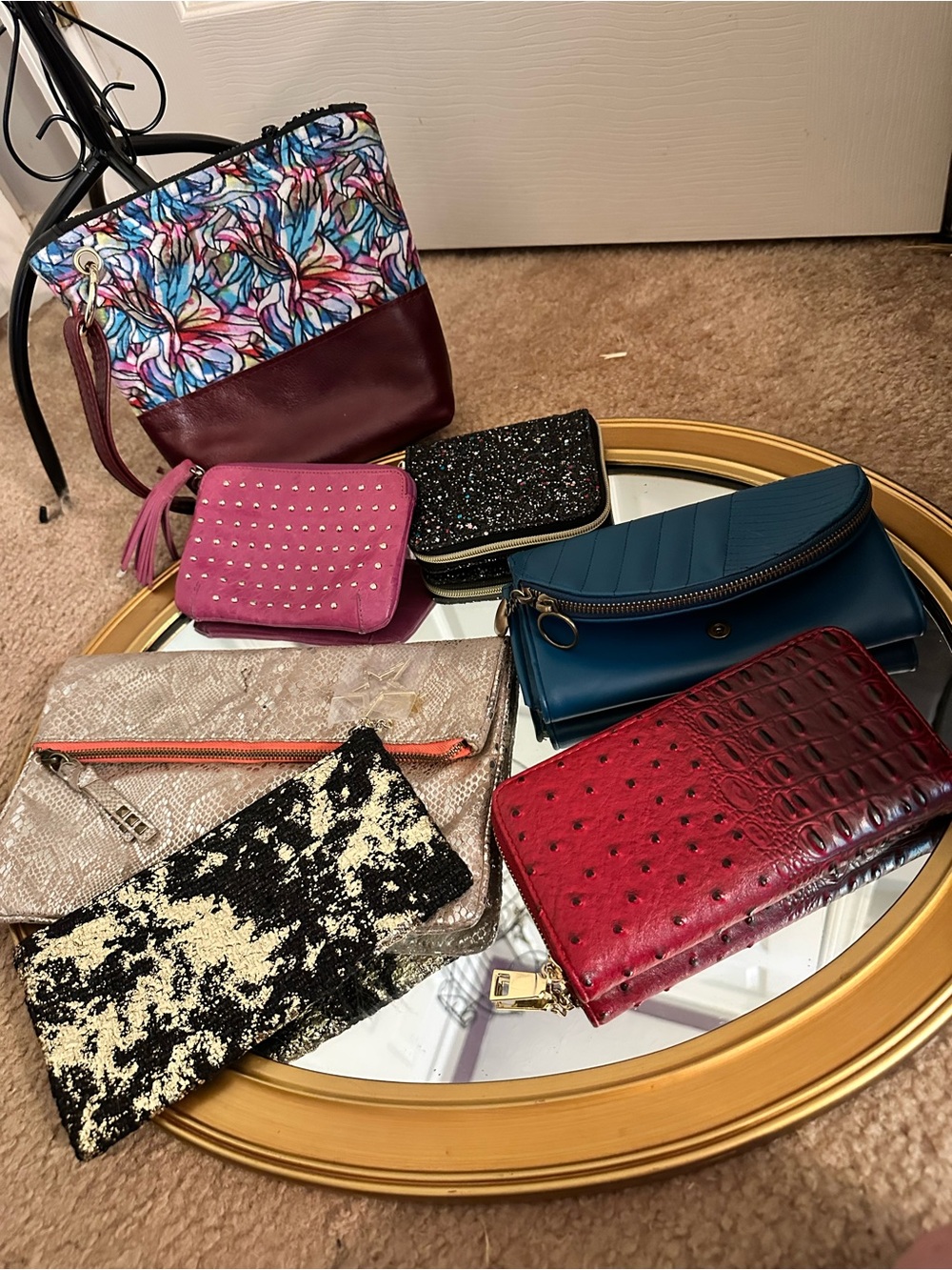 Bundle of 7 mixed: wallets, wristlets and cosmetic bags